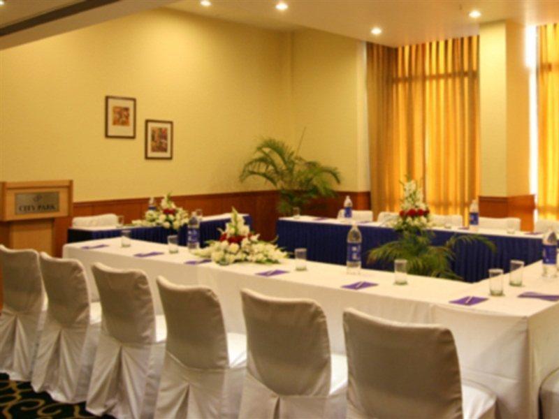 City Park Airport Gurgaon Zewnętrze zdjęcie