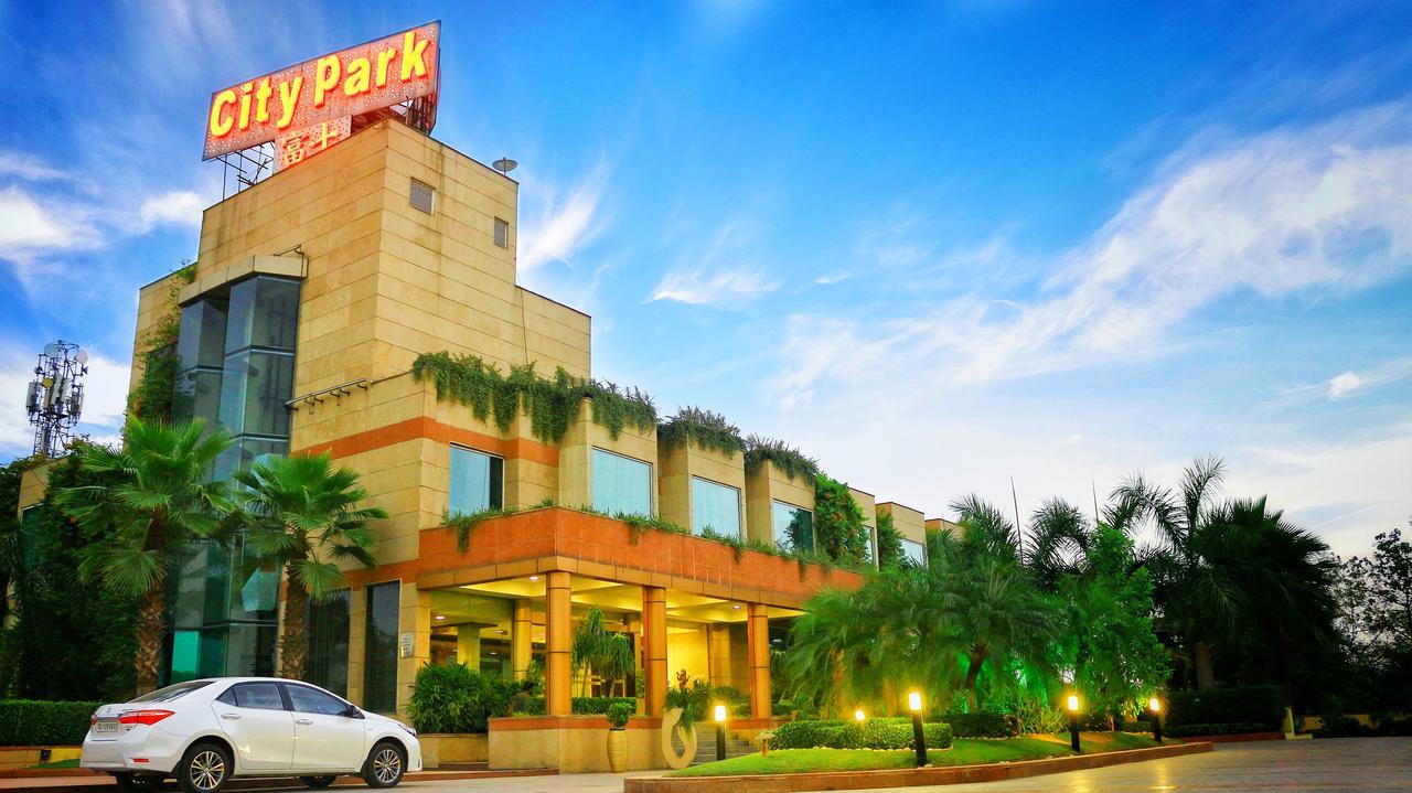 City Park Airport Gurgaon Zewnętrze zdjęcie
